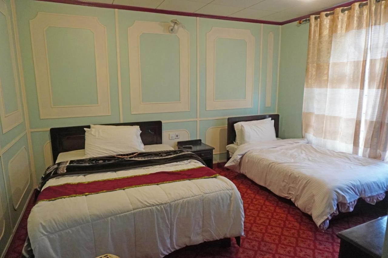 Hotel Dewanekhas 锡卡都 外观 照片