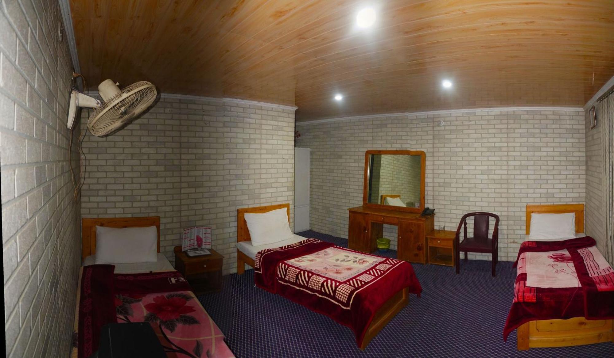 Hotel Dewanekhas 锡卡都 外观 照片