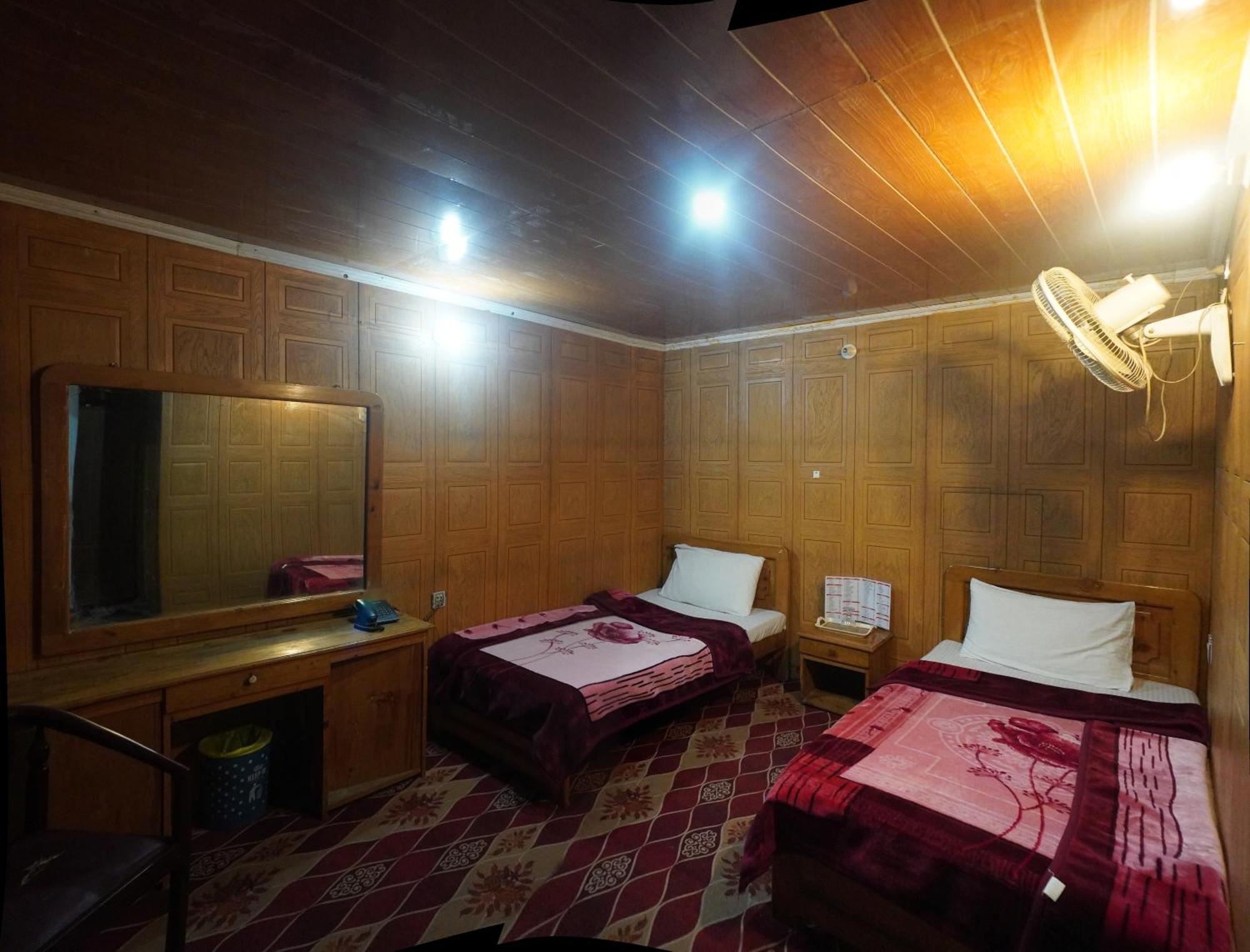 Hotel Dewanekhas 锡卡都 外观 照片