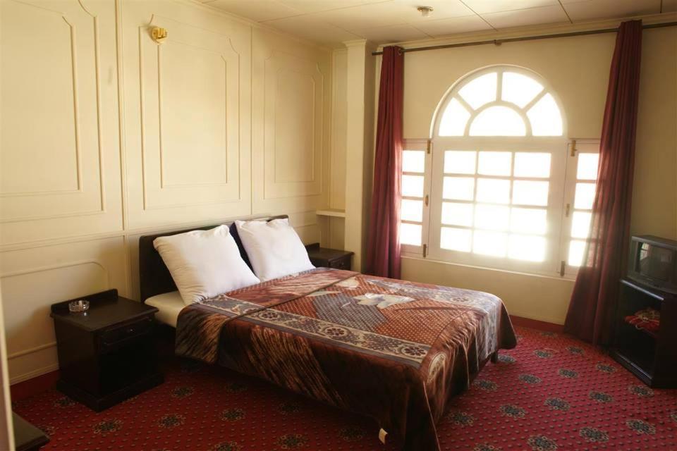 Hotel Dewanekhas 锡卡都 外观 照片